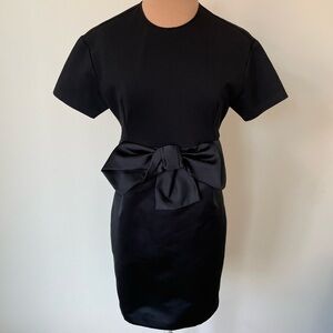 N°21 N21 Black Mixed Media Short Sleeve Bow Front Sheath Dress EUC Size 0